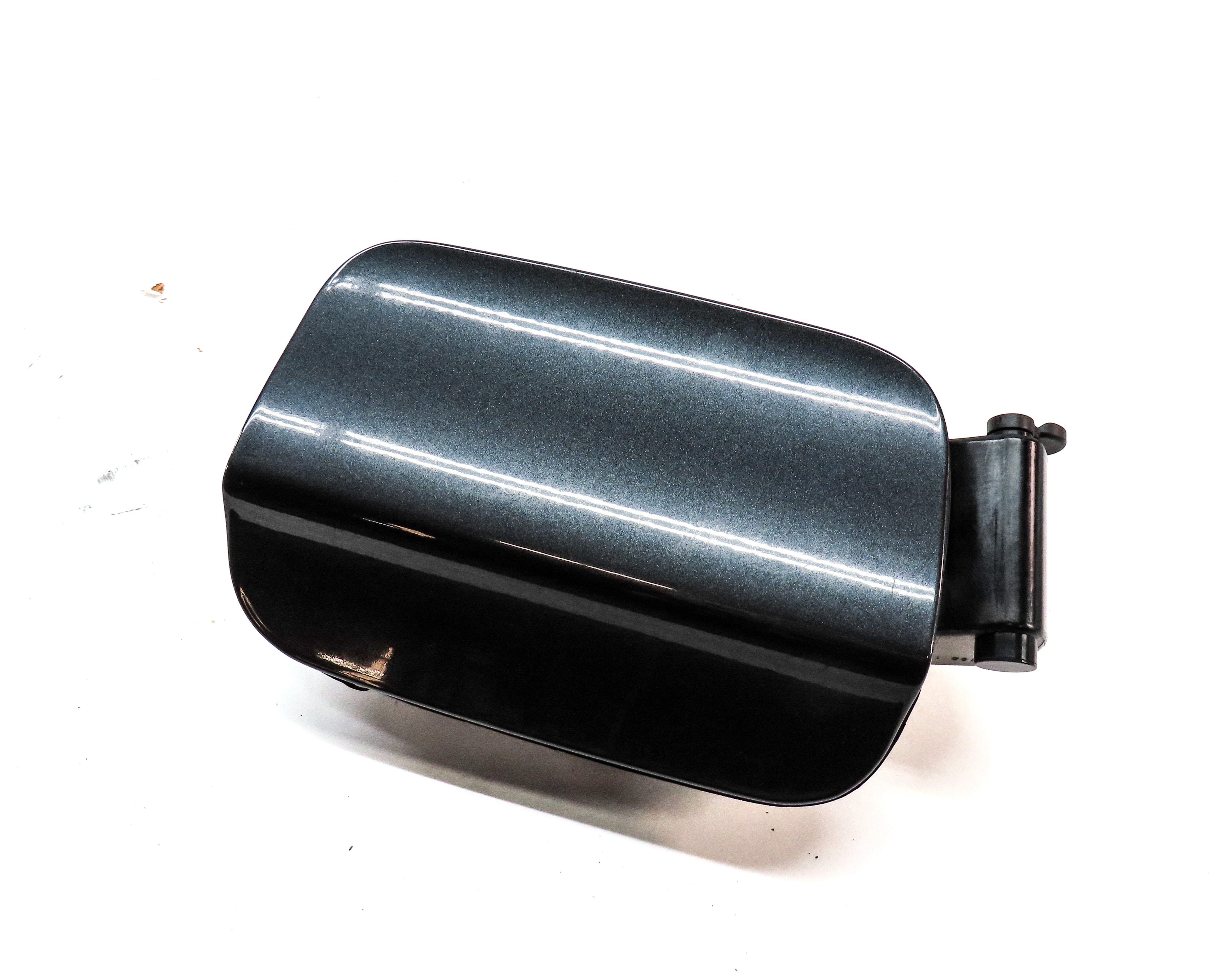 09-15 BMW 740Li 750Li 760Li B7 LWB F02 FUEL DOOR COVER w/HOUSING CAP (GRAY) — exact item pictured